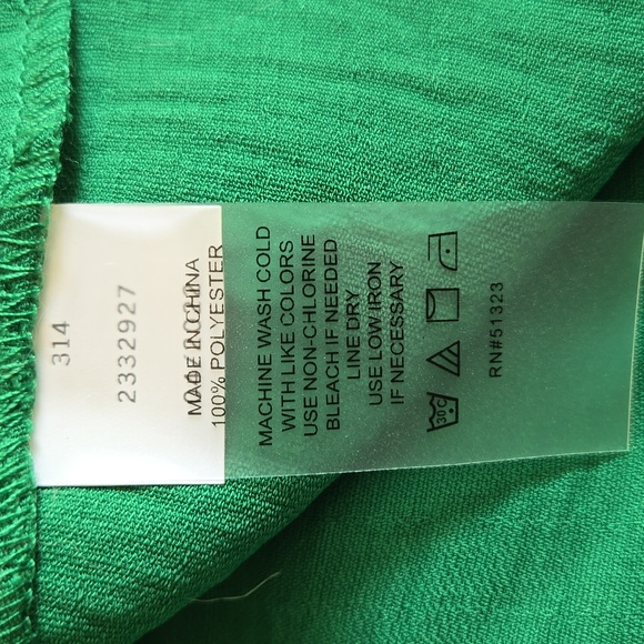 Riley & Rae, green maxi dress with bow tie straps. - Picture 9 of 10